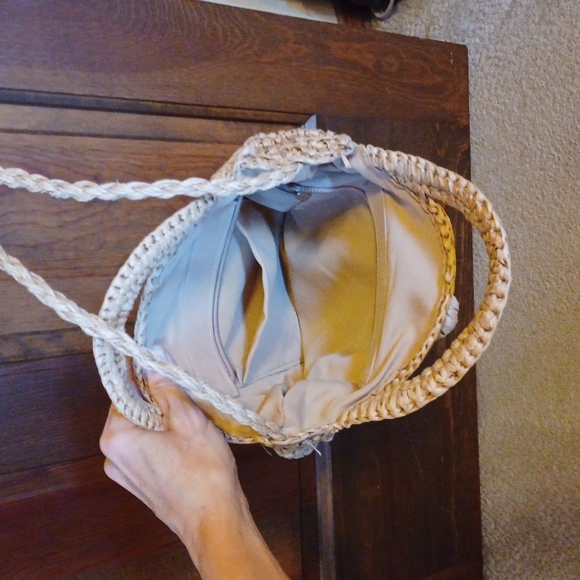 Round raffia purse, boho - Picture 9 of 9